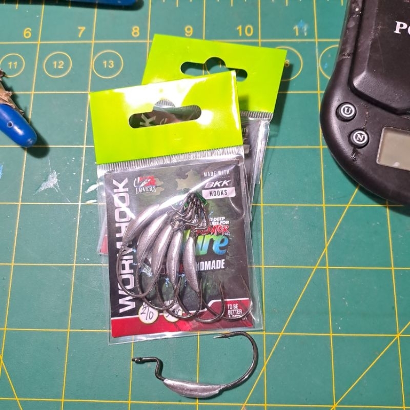 WORM HOOK BKK 2/0 4gr