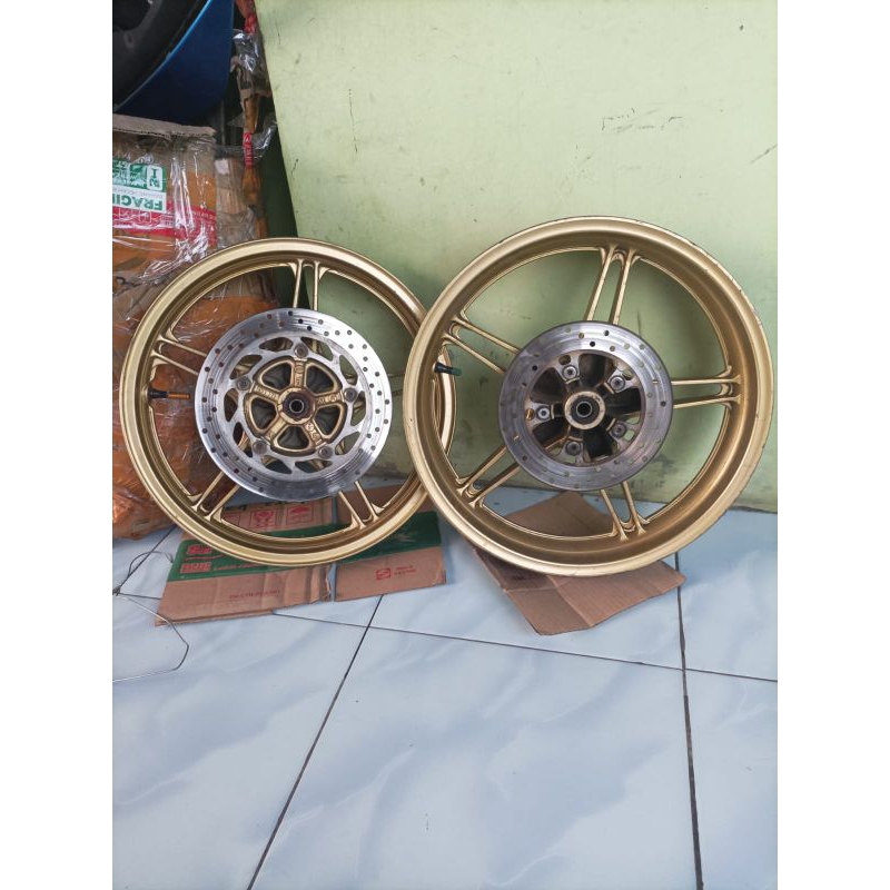 Velg Velk r15 v2 set napgear piringan lengkap original