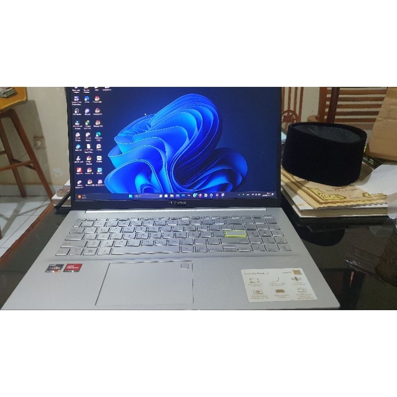 ASUS VivoBook Ultra 15 M513UA-OLED756 - Hearty Gold [AMD Ryzen™ 7 5700U / AMD Radeon™ Graphics