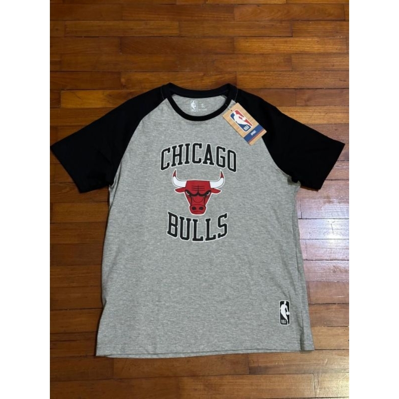 Kaos NBA CHICAGO BULLS. Original. Size S. Abu. Baru dan Lengkap Tag