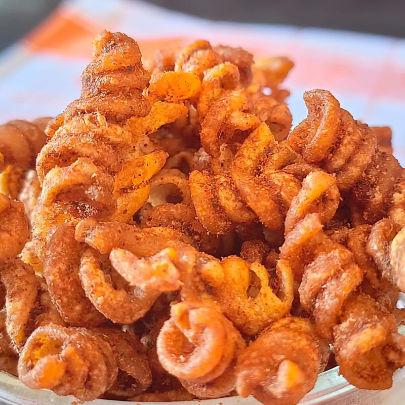 

makaroni spiral "MAK SPI" camilan pedas makaroni pedas per 100 dan 200 gram