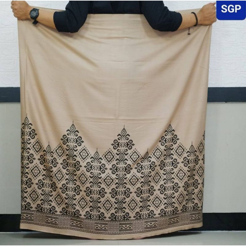 sarung batik pagar coklat susu - batik halus