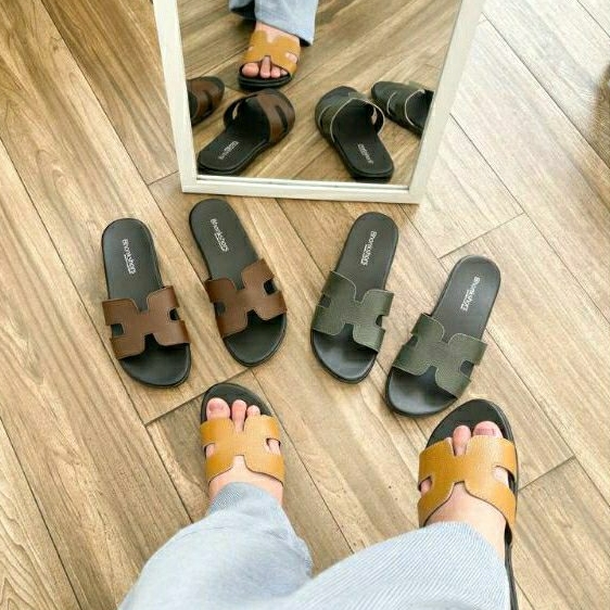 Sandal Wanita Kulit Papirut Bhonkshors Hermees BK