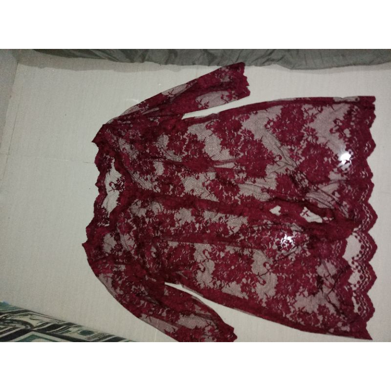 Prelove kebaya tile merah maroon