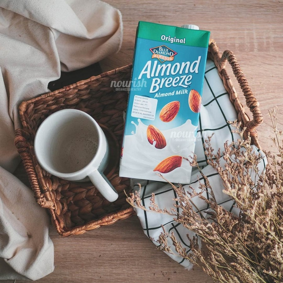 

Blue Diamond, Almond Breeze Almond Milk Original 946ml-Jakbar