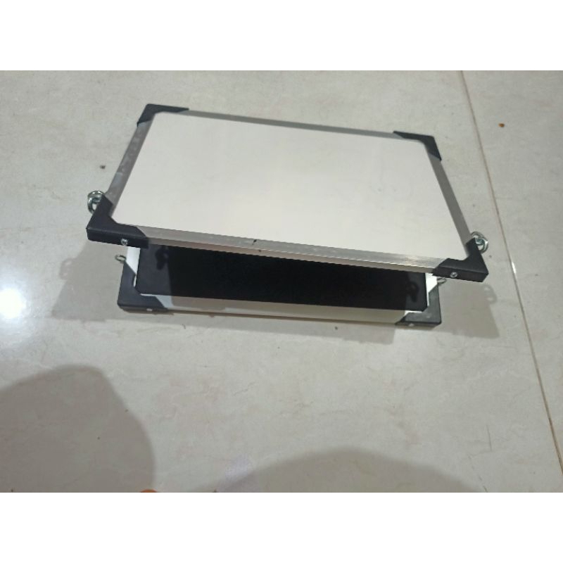 

papan tulis Piramida / papan tulis dobel