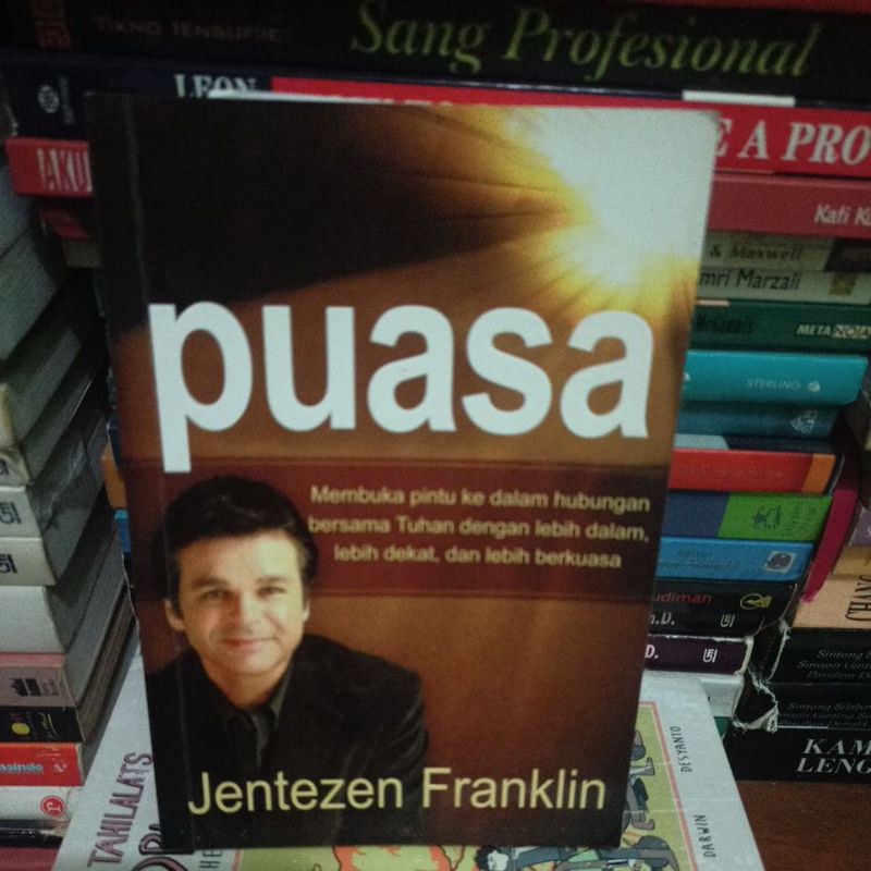 Buku Kristen puasa by Jentezen Franklin