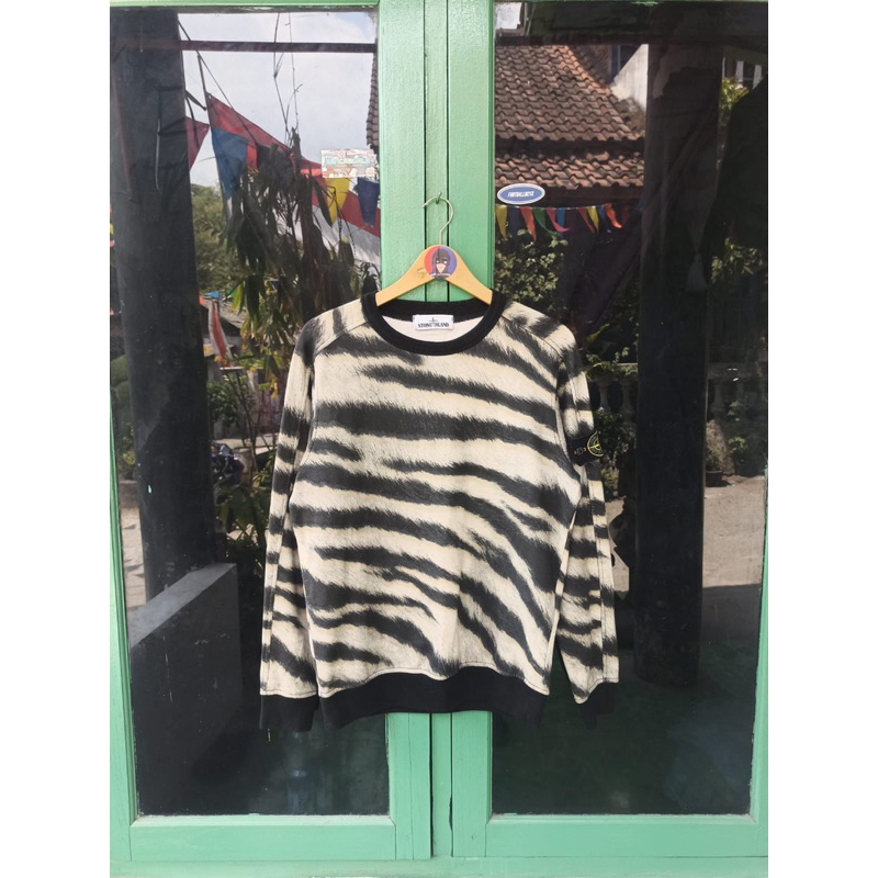 STONE ISLAND CREWNECK TIGER CAMO