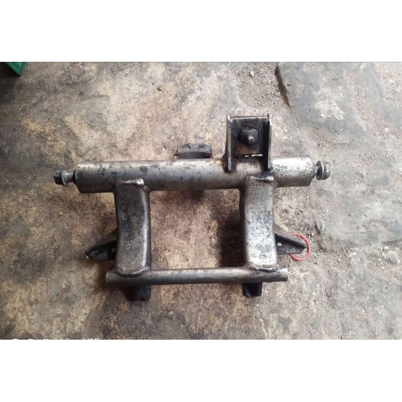 engine mounting vario 125 old