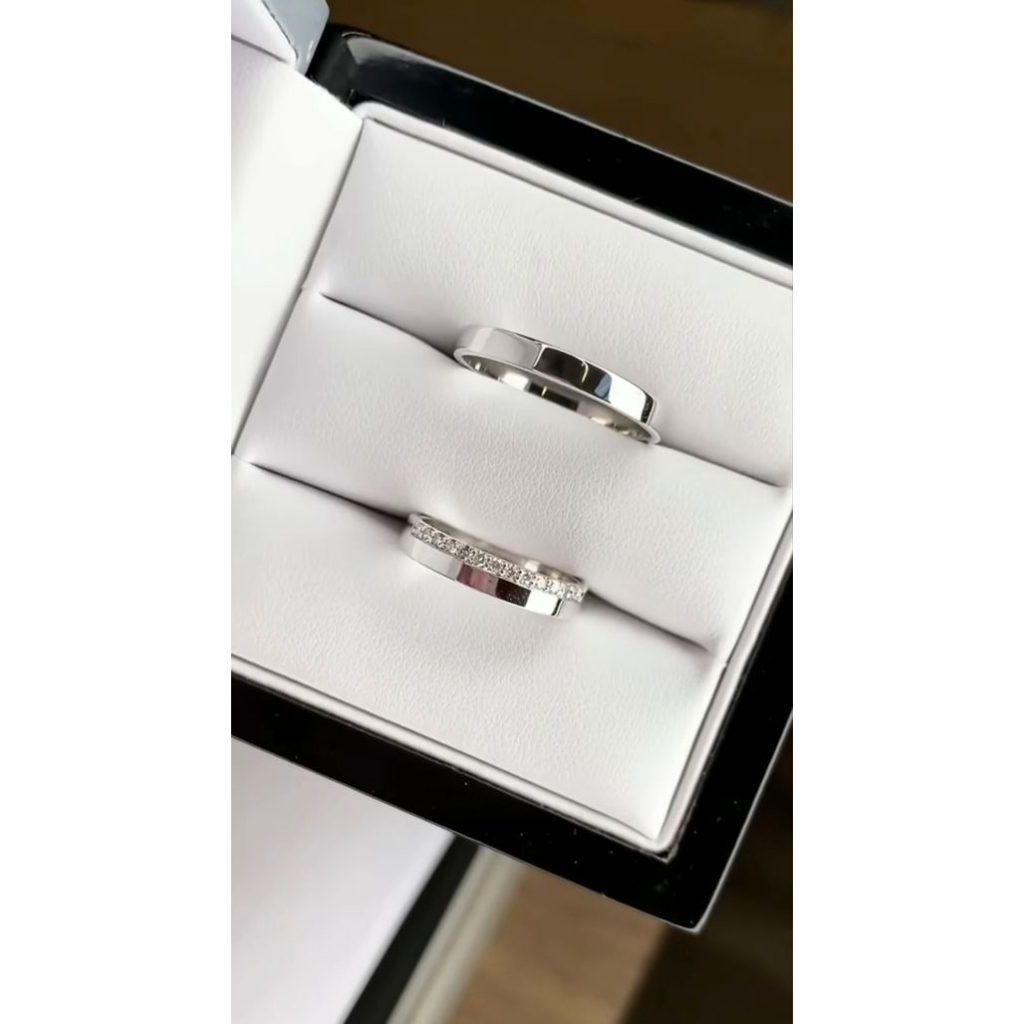 Cincin Moissanite Lapis Emas 18K - Eleanore & Atlas Moissanite COUPLE