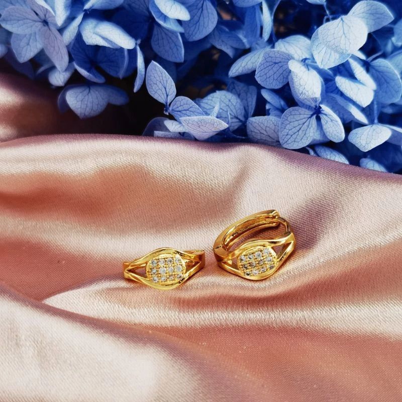 Anting titanium anti karat