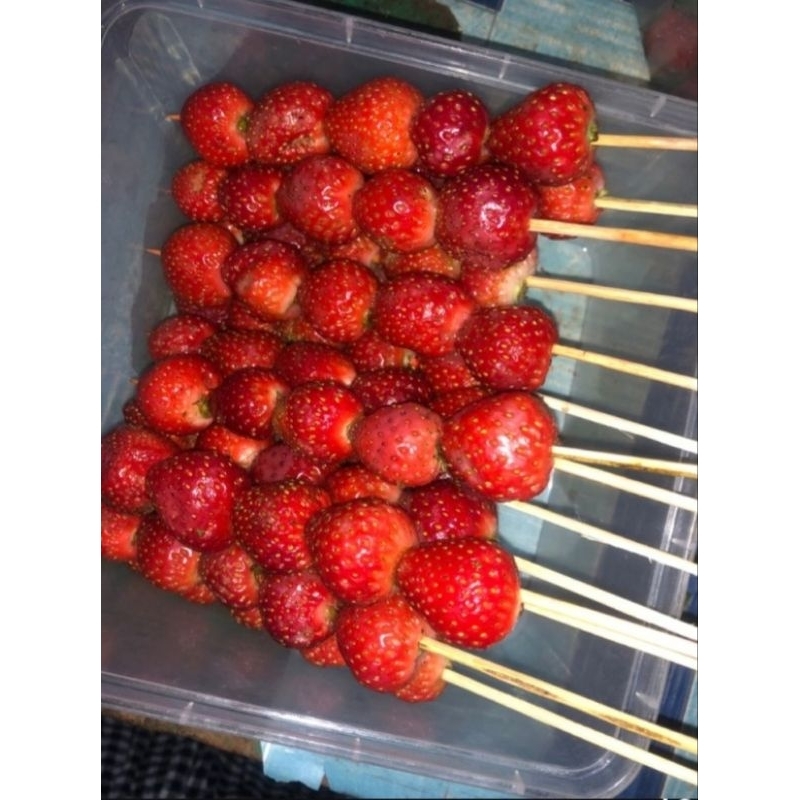 

es kulkul buah strawberry