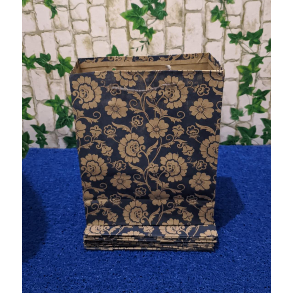 isi (12 pcs) paperbag R7 ( 21x9x24) / Tas kertas motif