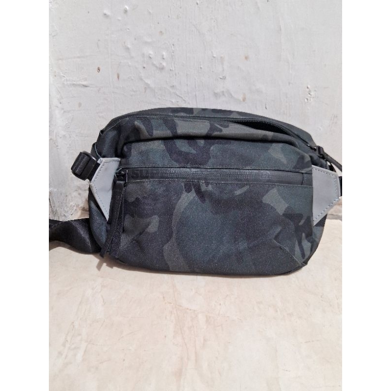 Tas slempang waistbag WB superdry sport like new