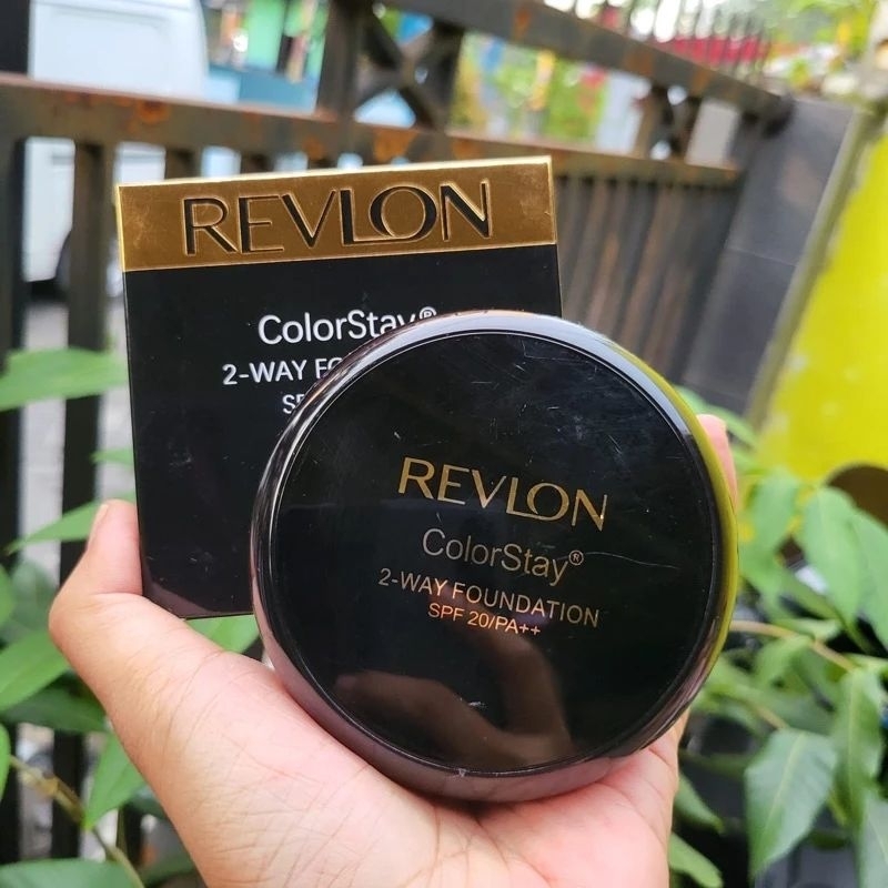 REVLON ColorStay 2-Way Foundation