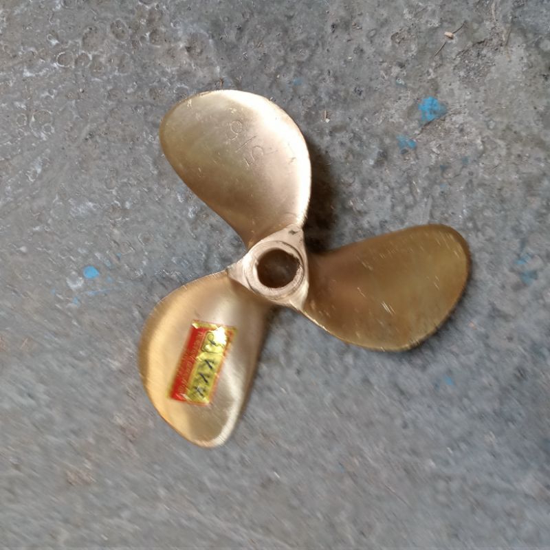 Baling Baling Perahu Kapal Kuningan No 5/6  as 3/4