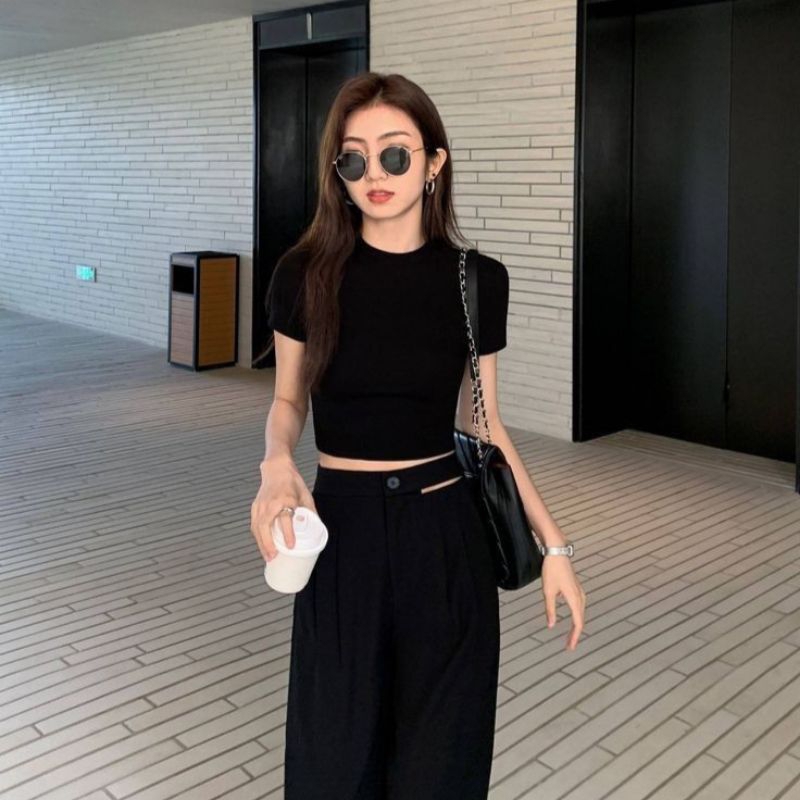 Kaos Crop Top Wanita Tebal Dan Lembut Bahan Cotton combed 24s / Atasan Wanita Crop Top Kekinian / Ka