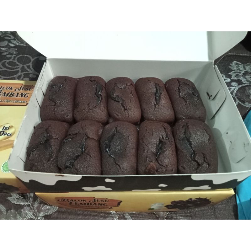 

kue balok coklat lumer