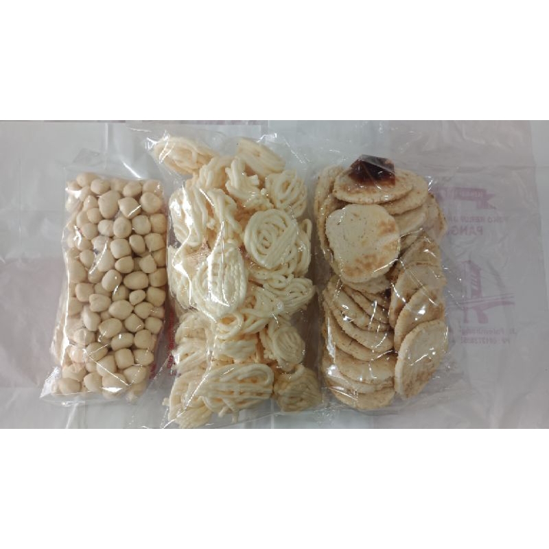 

Paket R 3.bungkus ( getas ,sanggul,kemplang panggang) semua 250 gram