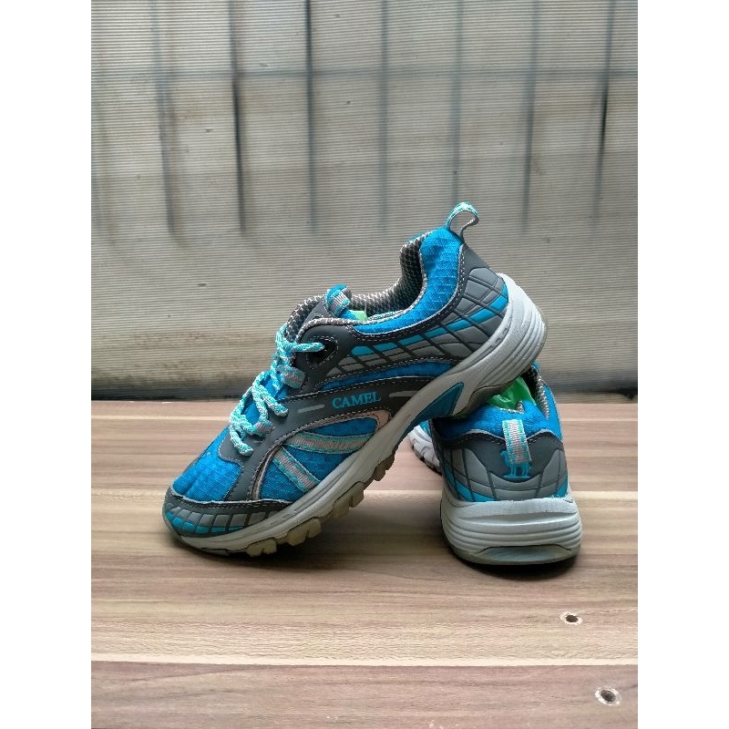 SEPATU HIKING CAMEL SECOND