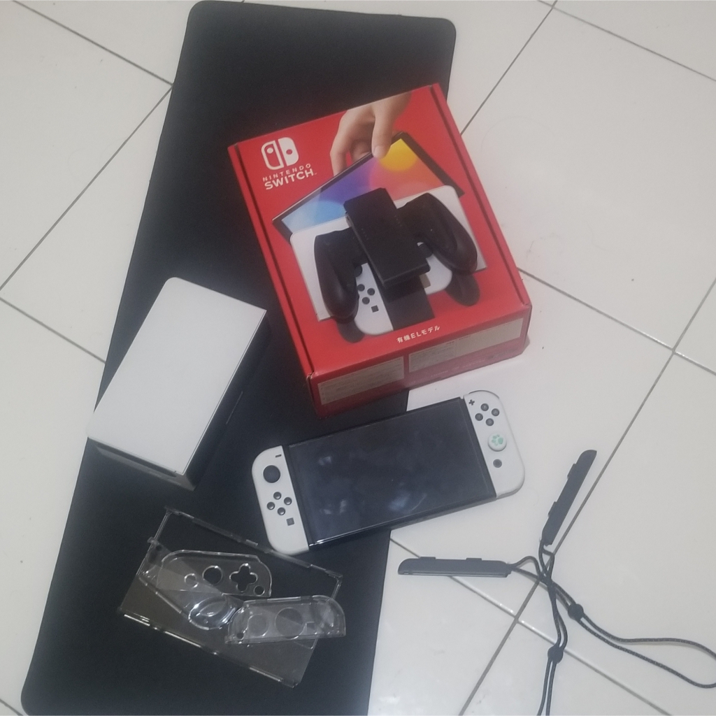 Nintendo SWITCH OLED + BONUS (Second)