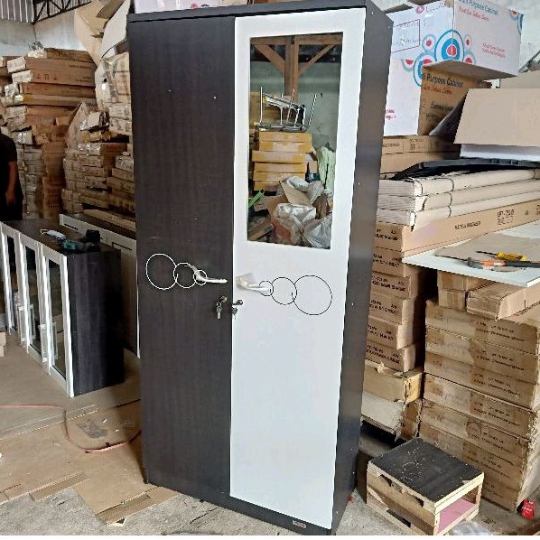 Lemari Pakaian 2 Pintu "Perkasa" Elbrus Series LPK.12
