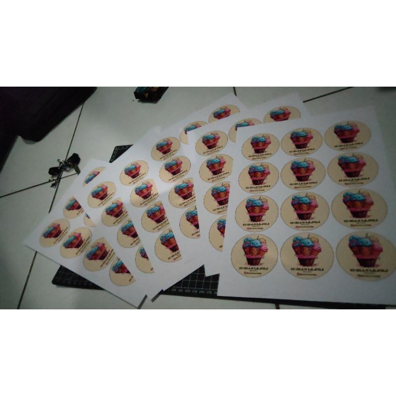

Stiker Label Stiker produk bahan Glosy bukan kertas