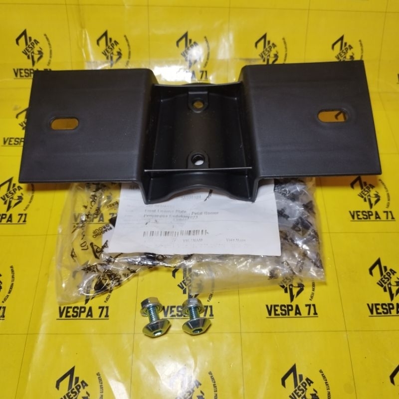 RO Dudukan Plat Nomor Vespa / Tatakan Plat Nomor Depan + Baut Vespa Matic Sprint Primavera