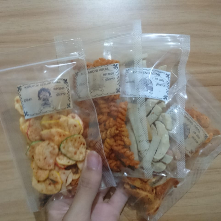

Bareng pedas daun jeruk/basrengoridaunjeruk/makaroni pedas daun jeruk/kerupukseblakdaunjeruk