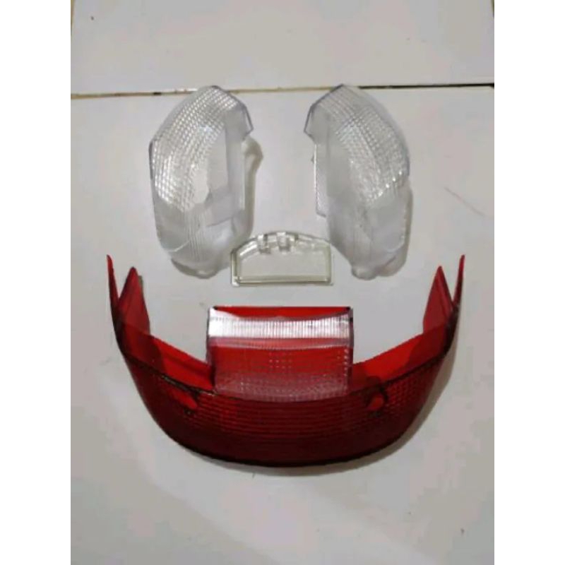 84945. Mika kaca lampu stop sen belakang Yamaha f1zr Force 1z fizr Scorpio g merah