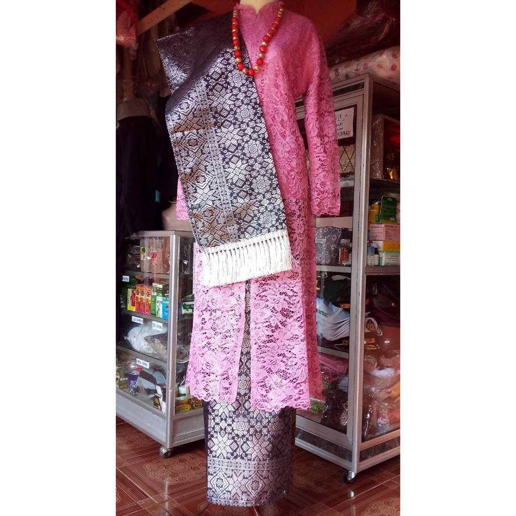 Satu set tunik brukat + songket selendang rok lilit