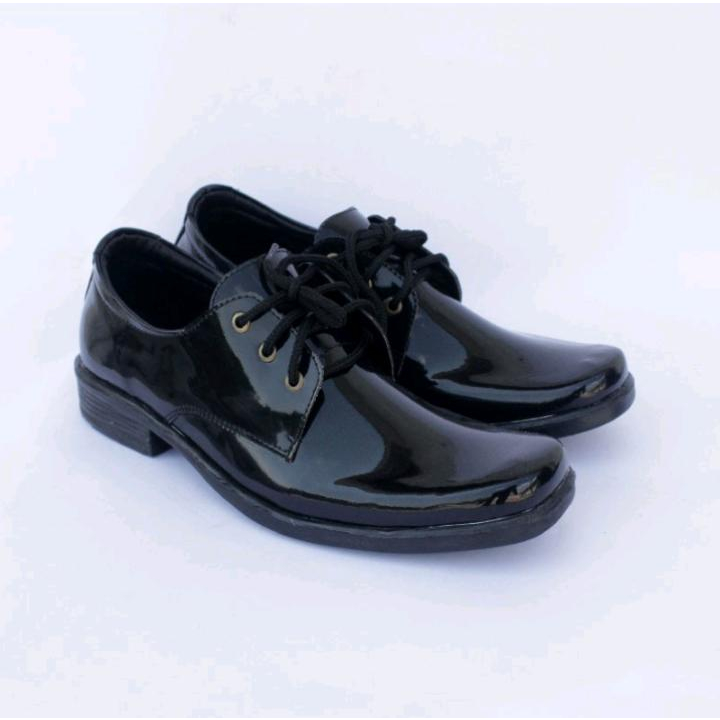 sepatu pria tali kilat/sepatu kantor/sepatu pantofel hitam