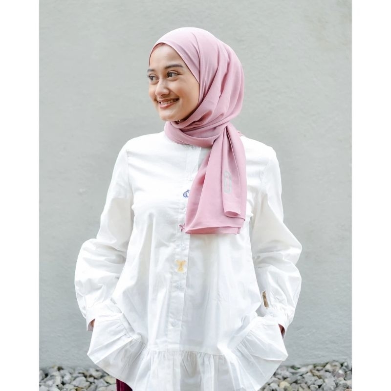 SALE BNWT Dale by Riamiranda Ship Top White, Size M