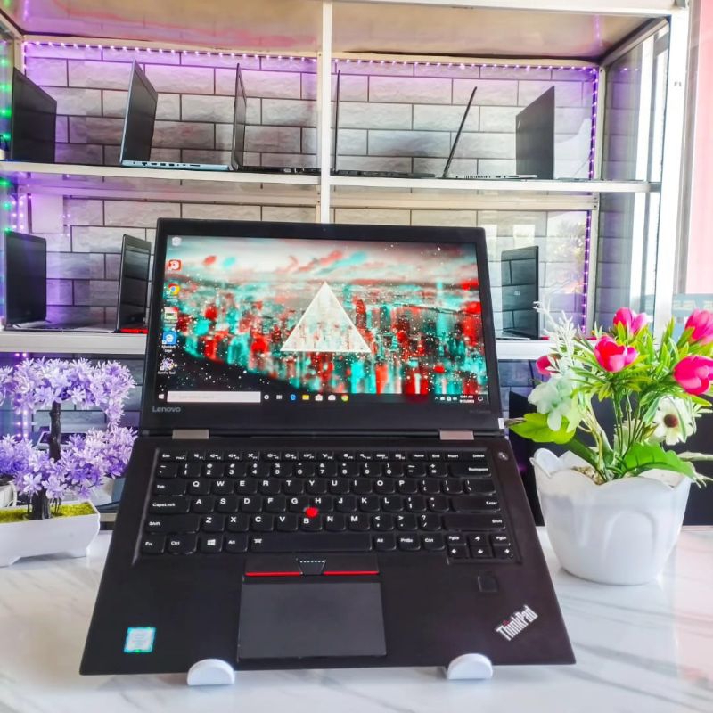 laptop Lenovo Thinkpad X1 carbon ram 16 core i7-6600U ssd 256 GB