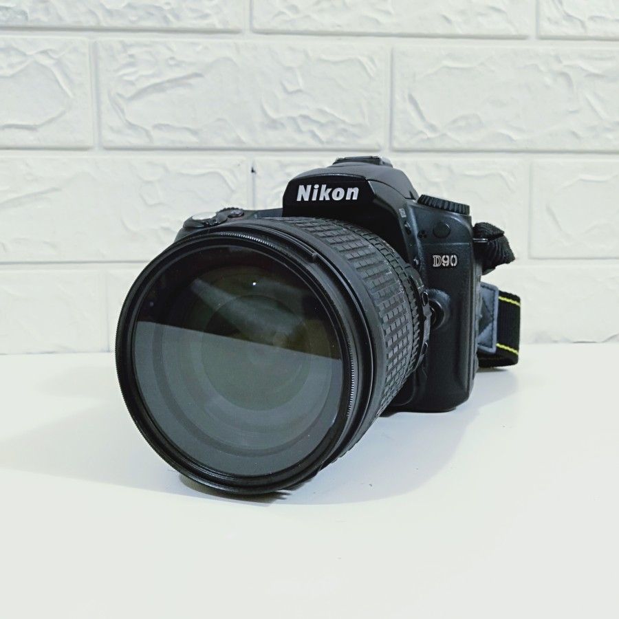 Nikon D90 Lensa 18 105mm Vr Af S Nikor Bekas