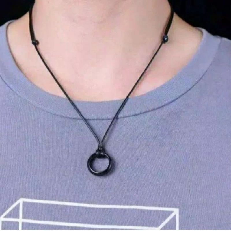 kalung tali hitam bandul cincin titanium