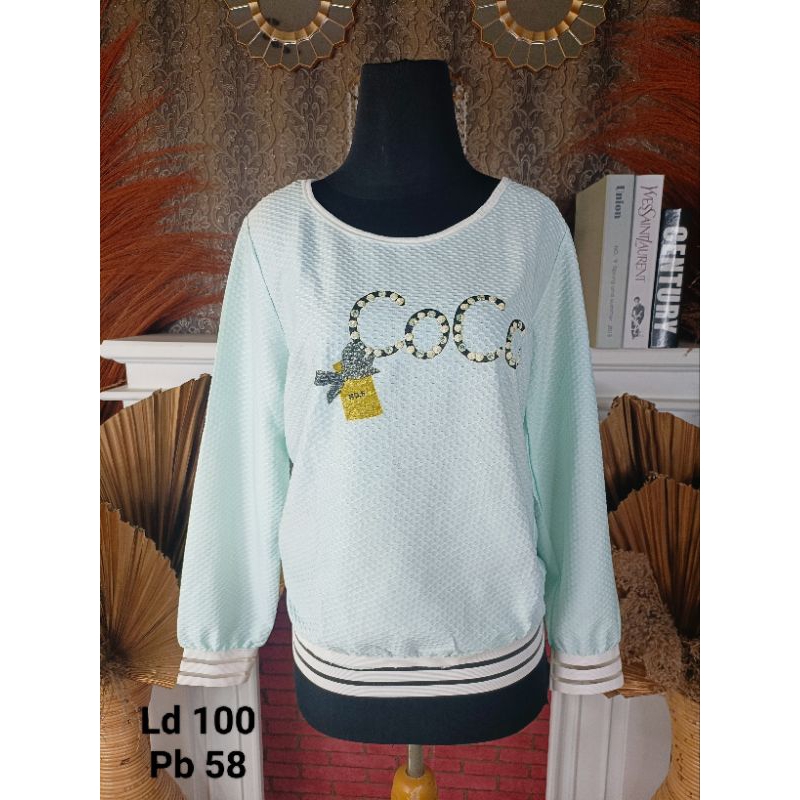 kaos lengan panjang hijau mint