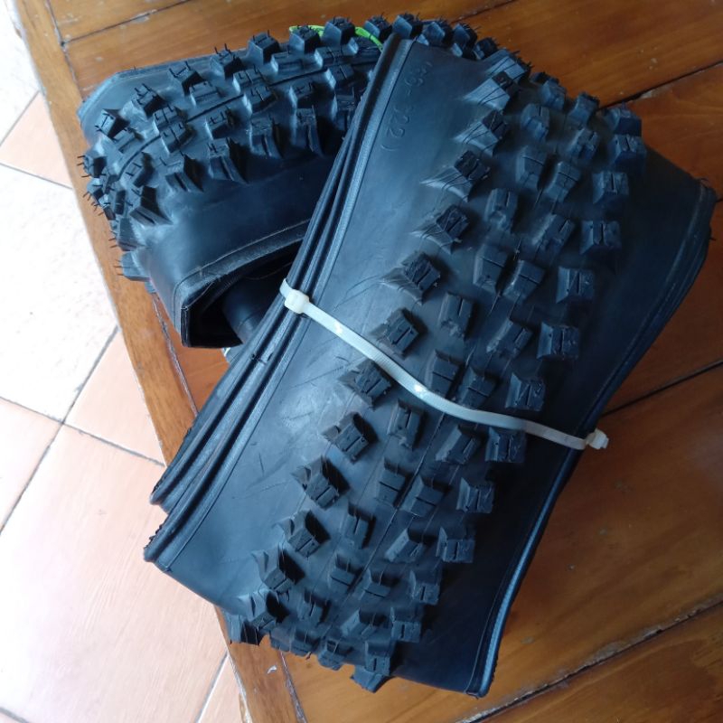 Almost New Lepasan Ban Luar MTB Vee Tire Flow Snap 29x2.60 Tubeless Ready