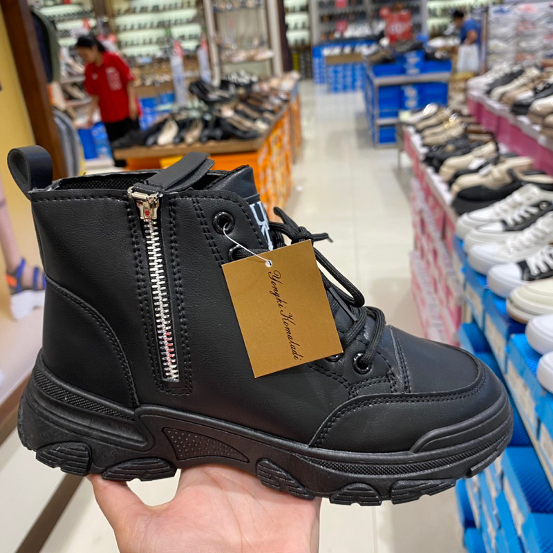 Yongki Komaladi Pricilia Sneaker