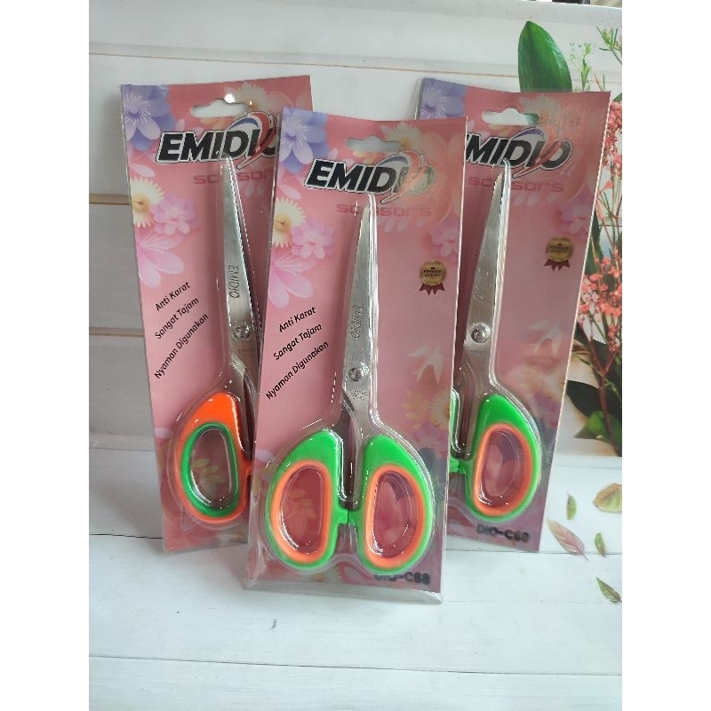 

Gunting Tanggung Emidio