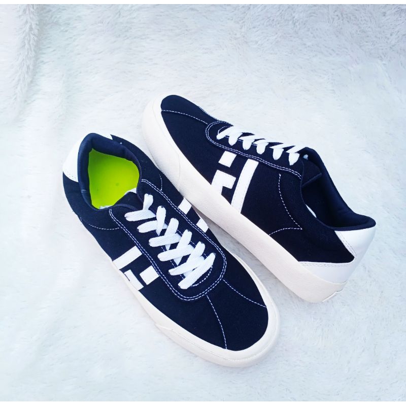 Sepatu Pria Hitam Tali Kanvas Tom Blnksqd