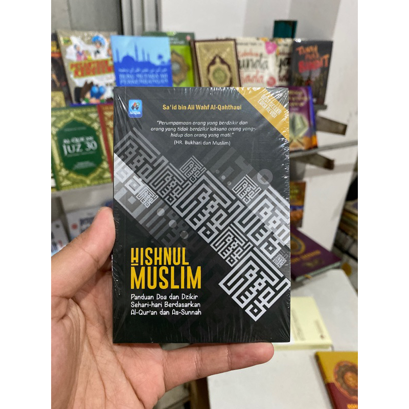 Hisnul Muslim Panduan Doa dan Dzikir Sehari hari ukuran Saku Original