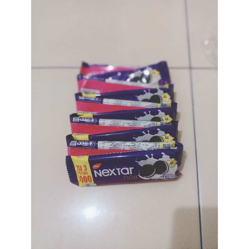 

Nextar Noir isi 3 keping x 10 bungkus berat 120g