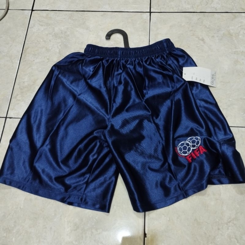 celana basket diatas lutut