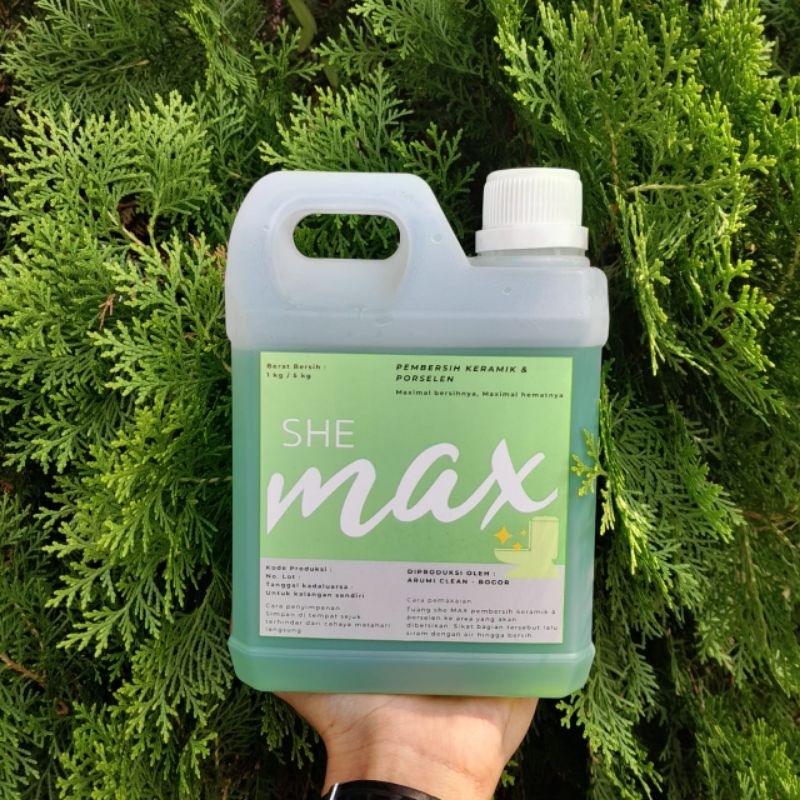 She Max Cairan Untuk Pembersih Keramik & Porselen Premium 1 Liter