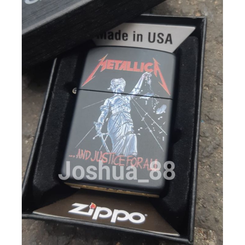 Zippo custom Korek api Black matte Metallica Justice