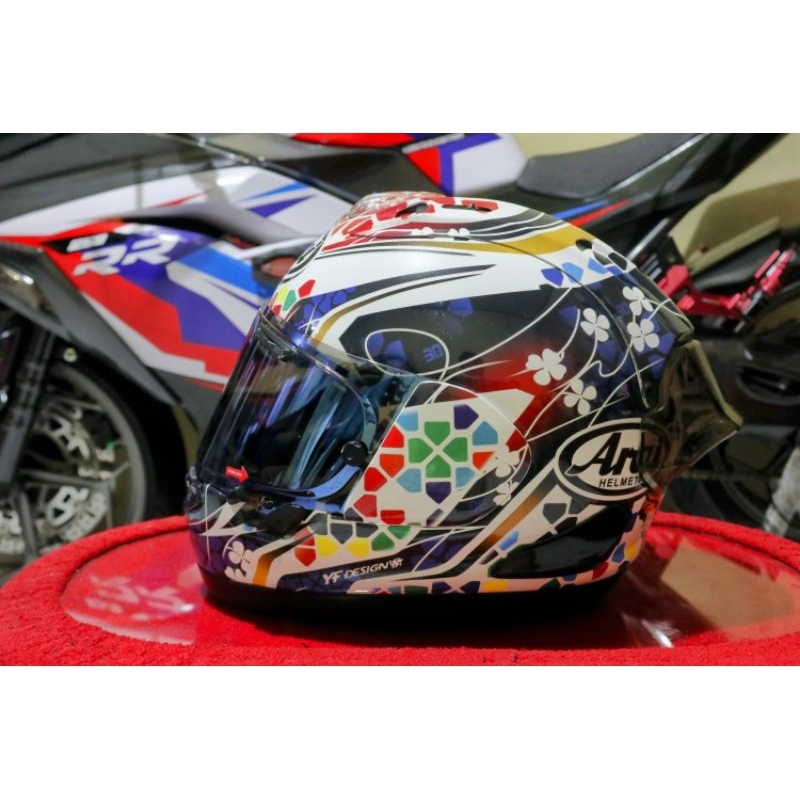 helm cetakan arai