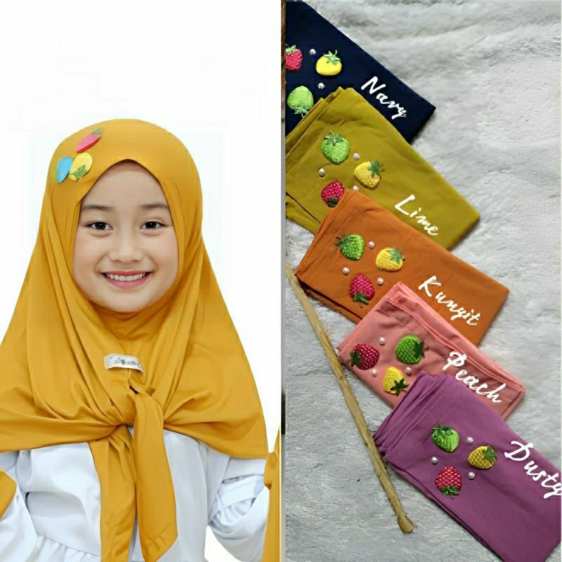 Hijab Anak Perempuan Segitiga Instan Jilbab Anak Lucu Segitiga Instan Strawberyy
