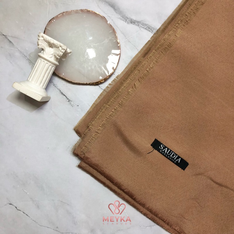 [Paket Usaha/Reseller] 20pcs Hijab Saudia Rawis Segi Empat Polos