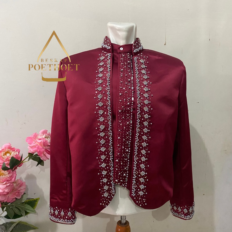 Jas beskap pengantin adat Jawa solo hewes merah maroon Payet silver simple